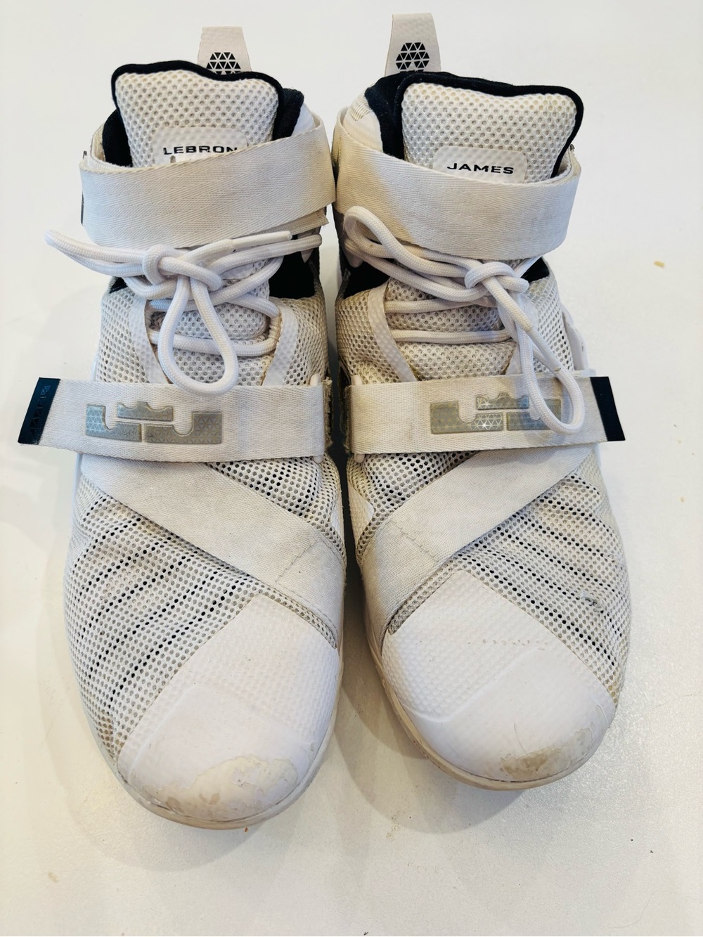 Nike Lebron Soldier 1X 9 Men’s Basketball Shoes in White and Black size 12.5 - Picture 6 of 7